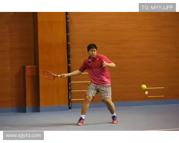 杨军谈网球生涯回顾与未来展望分享个人成长与挑战经历