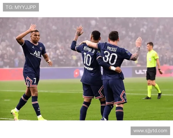 伊斯坦堡与巴黎的对决：历史交锋与战术分析的深度探讨